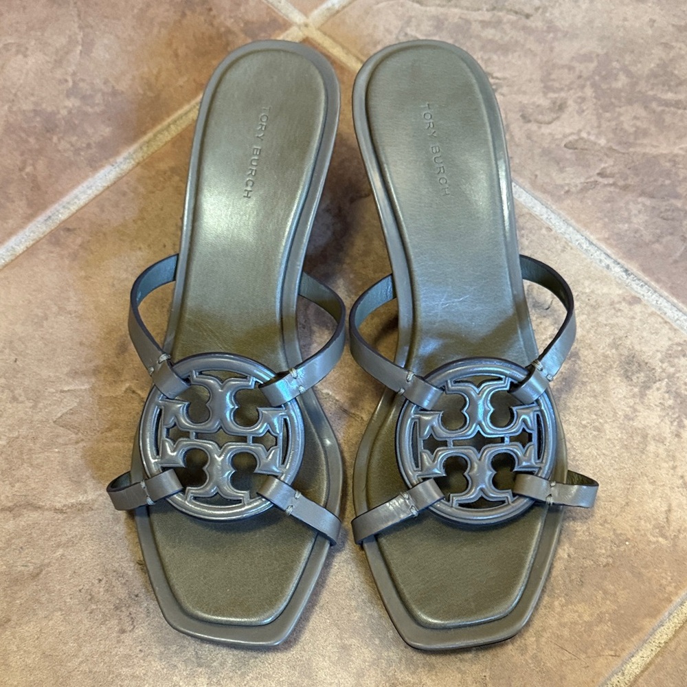 Tory Burch Strappy Olive Gray Sandals